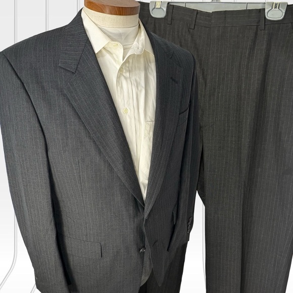 Hart Schaffner Marx 42L (36x32) Classic Gray Pinstripe Men's Suit